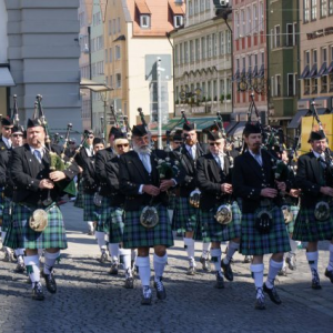 GX2017: GX17: Claymore Pipes and Drums/Anstich